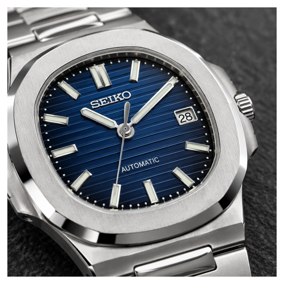 Integrated Automatic, Midnight blue, the dial close up