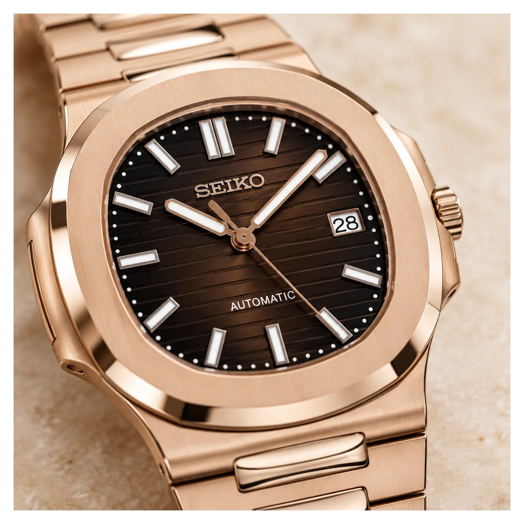 Integrated Automatic, Chocolate, the dial close up